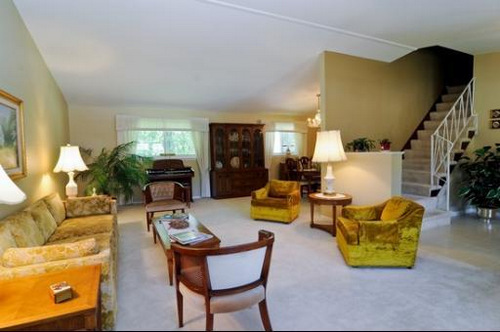 28 s winston living room 2-001